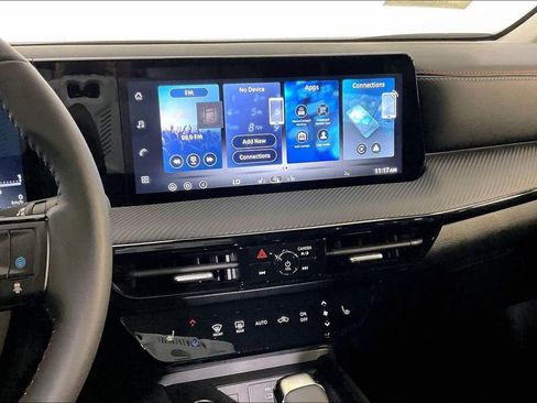 New 2026 Nissan Kicks SR w/ Cold Weather Package image 9