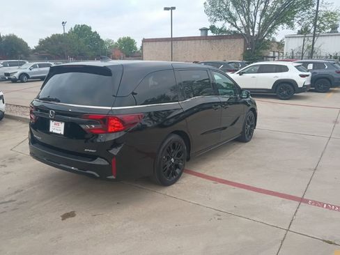 Used 2025 Honda Odyssey Sport-L image 10