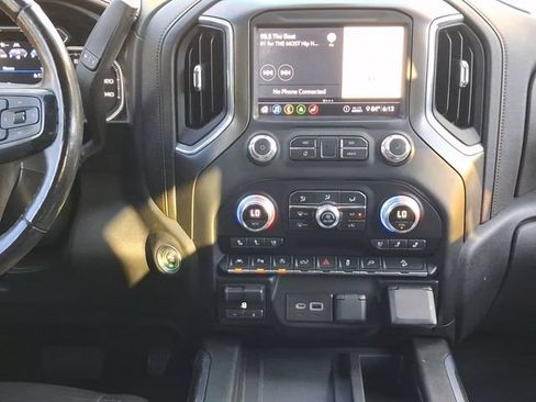 Used 2020 GMC Sierra 1500 AT4 w/ AT4 Premium Package AWD/4WD image 4