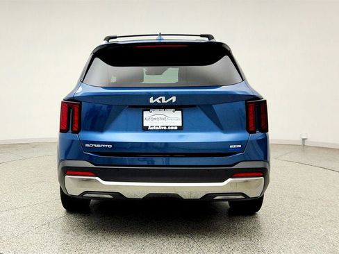Used 2025 Kia Sorento EX AWD/4WD image 6