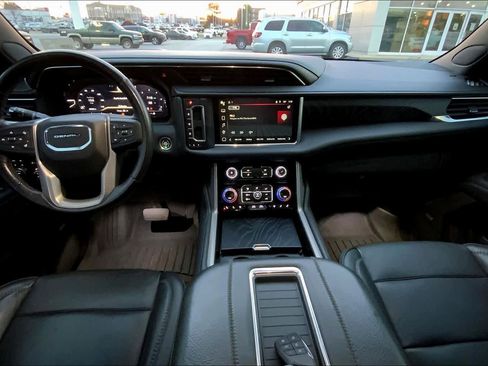 Used 2022 GMC Yukon Denali image 15