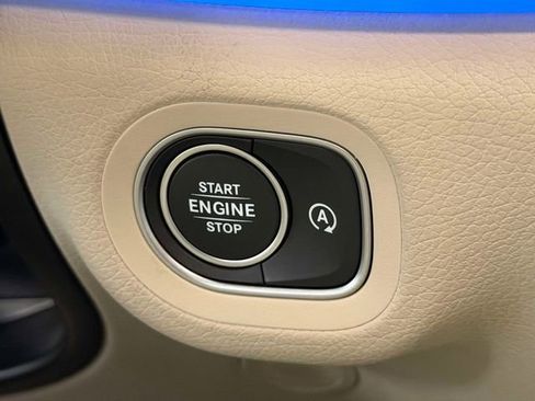 Certified 2024 Mercedes-Benz GLS 450 4MATIC image 31