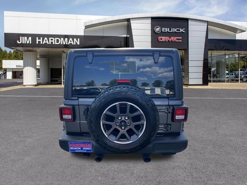 Used 2021 Jeep Wrangler Sport AWD/4WD image 6