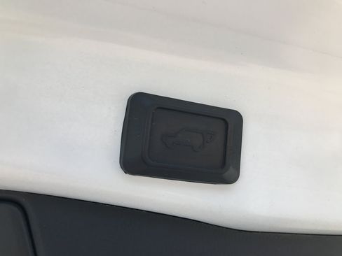 Used 2022 Toyota RAV4 XLE w/ Convenience Package AWD/4WD image 29