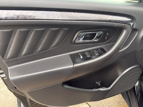 Used 2012 Ford Taurus Limited image 13