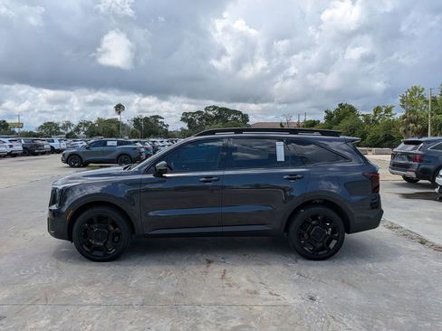 Certified 2025 Kia Sorento SX Prestige w/ Sage Leather Package AWD/4WD image 5
