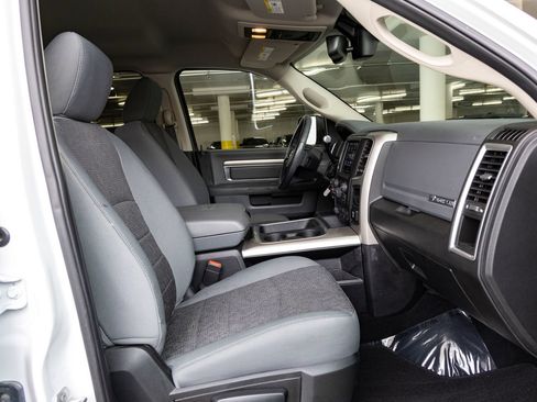 Used 2018 RAM 2500 Big Horn AWD/4WD image 31
