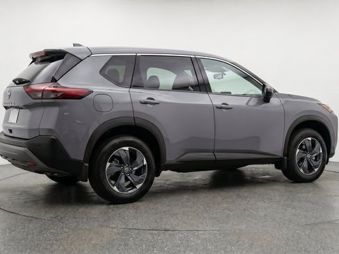 Used 2025 Nissan Rogue SV FWD image 9