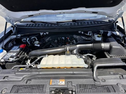 Used 2025 Ford Expedition Active AWD/4WD image 38