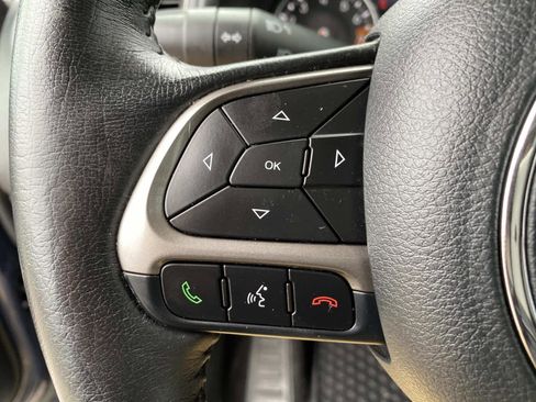 Certified 2022 Jeep Renegade Latitude AWD/4WD image 18