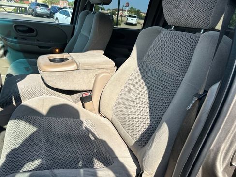 Used 2001 Ford F150 XLT RWD image 16