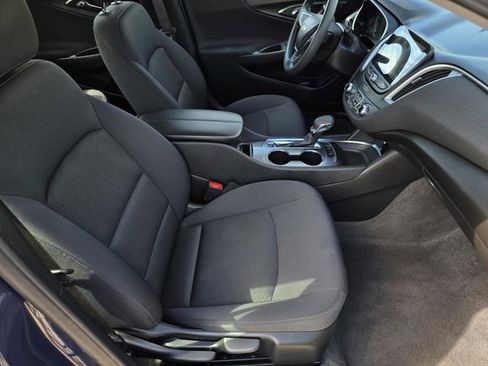 Used 2025 Chevrolet Malibu LT image 25