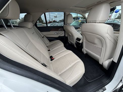Used 2021 Mercedes-Benz GLE 350 w/ Premium Package image 17