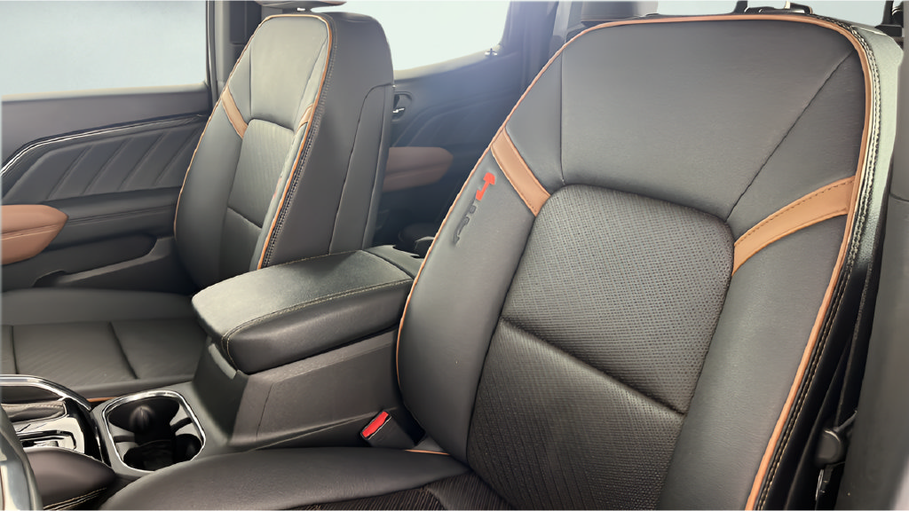Used 2023 GMC Canyon AT4 w/ AT4 Premium Package AWD/4WD image 36