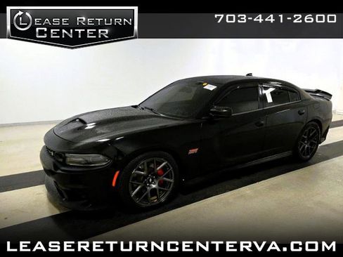 Used 2019 Dodge Charger Scat Pack w/ Navigation & Travel Group image 1