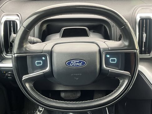Used 2025 Ford Expedition Platinum AWD/4WD image 18