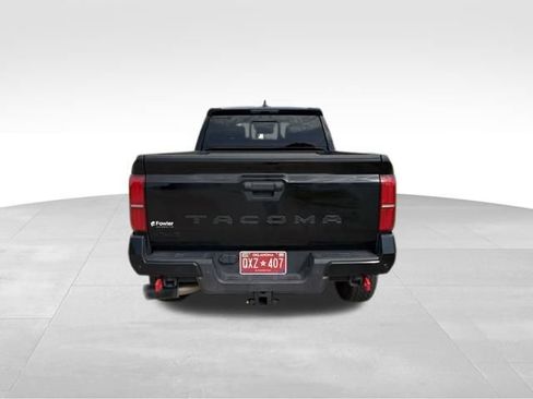 Used 2025 Toyota Tacoma TRD Off-Road w/ TRD Off Road Upgrade Package AWD/4WD image 4
