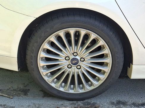 Used 2016 Ford Fusion Titanium FWD image 4