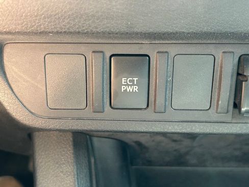 Used 2019 Toyota Tacoma SR5 AWD/4WD image 25