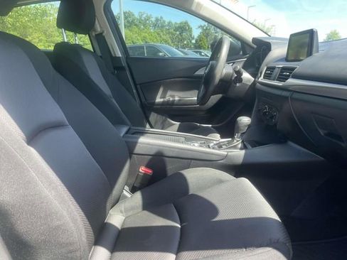 Used 2018 MAZDA MAZDA3 Sport FWD image 14
