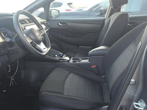 Used 2023 Nissan Leaf SV Plus image 3