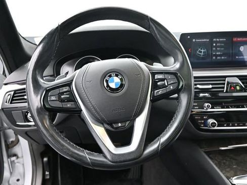 Used 2019 BMW 530i xDrive w/ Convenience Package AWD/4WD image 13