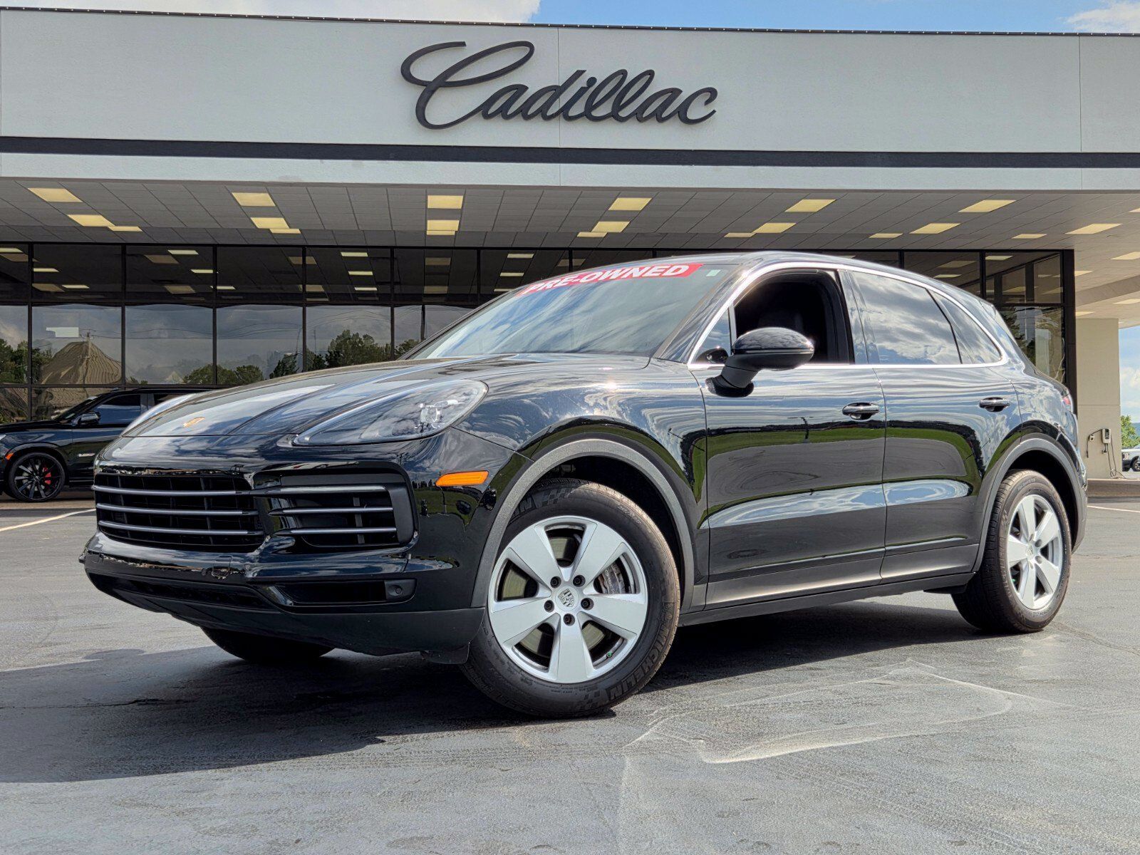 Used 2022 Porsche Cayenne AWD/4WD image 1