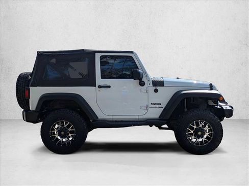Used 2018 Jeep Wrangler Sport image 4