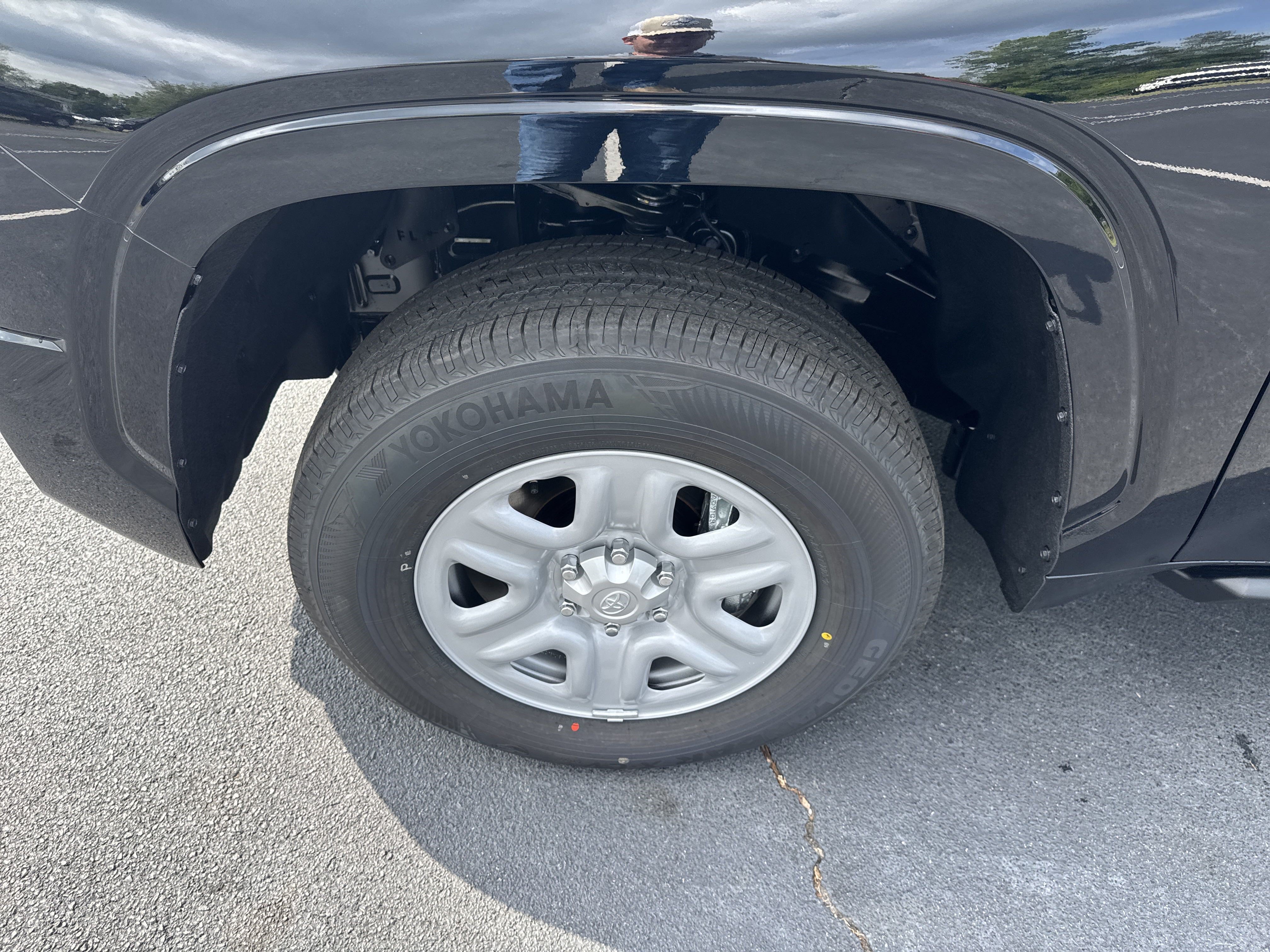 New 2025 Toyota Tundra SR w/ SR Tow Package AWD/4WD image 9