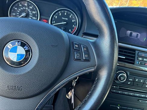 Used 2013 BMW 328i Convertible image 15