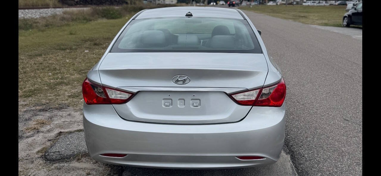 Used 2011 Hyundai Sonata GLS w/ Popular Equipment Pkg 2 FWD image 9