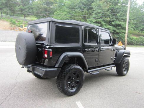 Used 2018 Jeep Wrangler Unlimited Sport AWD/4WD image 28