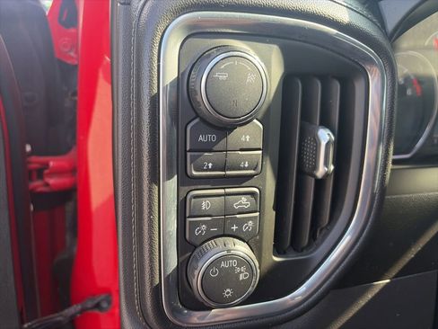 Used 2019 Chevrolet Silverado 1500 LT Trail Boss AWD/4WD image 16