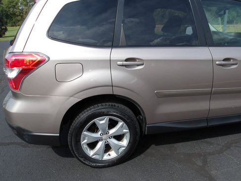 Used 2014 Subaru Forester 2.5i Premium w/ Popular Package #1 AWD/4WD image 37