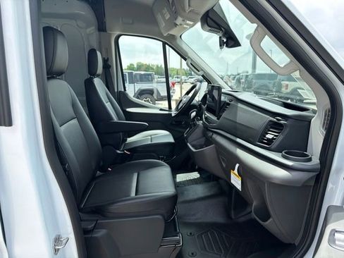 New 2026 Ford Transit 250 148 Medium Roof Extended AWD image 25
