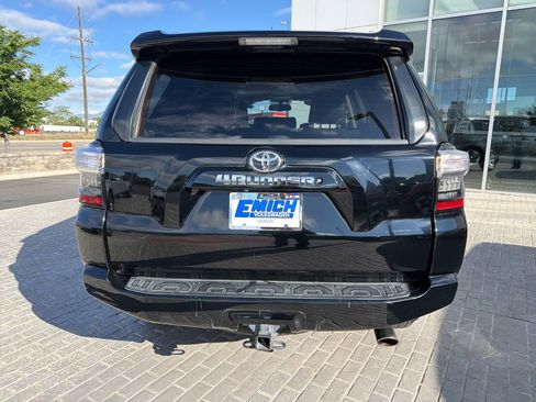 Used 2018 Toyota 4Runner SR5 Premium AWD/4WD image 4