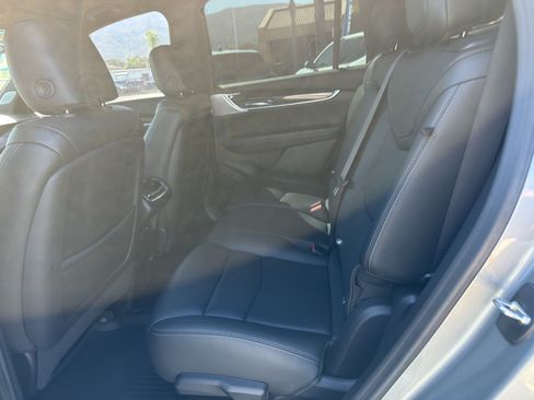 Used 2023 Cadillac XT6 Sport w/ Technology Package AWD/4WD image 18