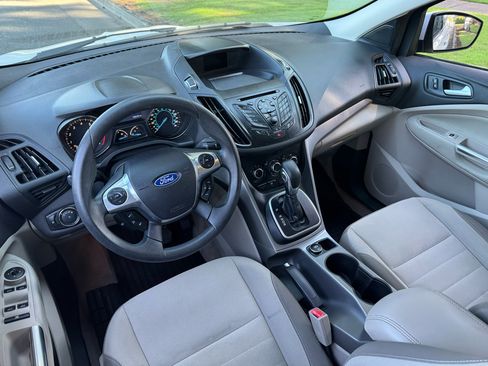 Used 2013 Ford Escape SE image 16