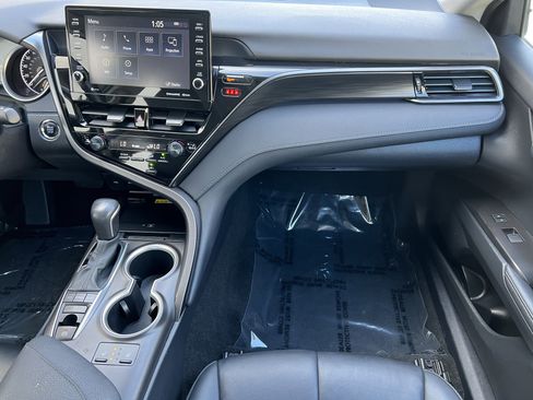 Used 2023 Toyota Camry XLE w/ Cold Weather Package image 33