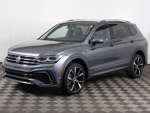 Used 2022 Volkswagen Tiguan SEL R-Line AWD/4WD image 11