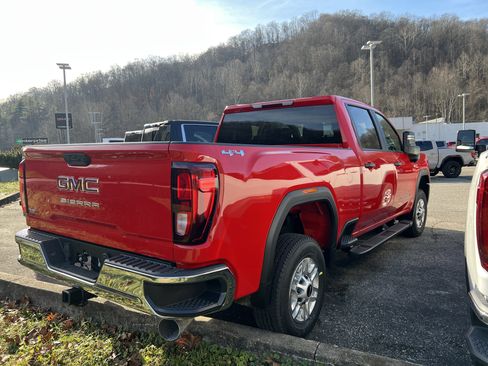 New 2026 GMC Sierra 2500 Pro AWD/4WD image 3