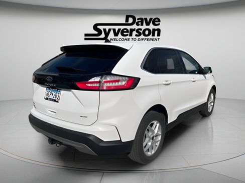 Used 2024 Ford Edge SEL w/ Convenience Package AWD/4WD image 4