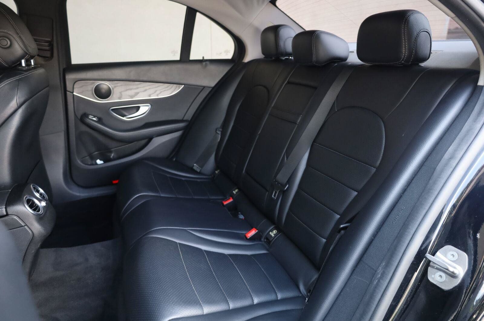 Used 2017 Mercedes-Benz C 300 4MATIC Sedan image 16