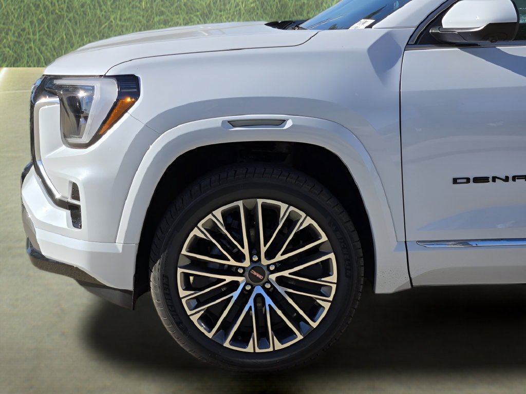 New 2027 GMC Terrain Denali w/ LPO, Black Badging Package AWD/4WD image 8