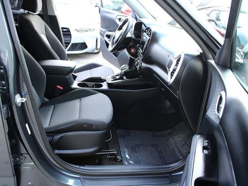 Used 2023 Kia Soul LX image 20