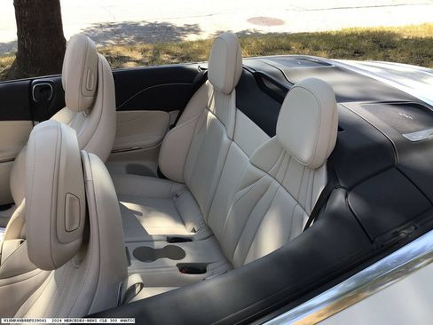 Used 2024 Mercedes-Benz CLE 300 4MATIC Cabriolet image 9