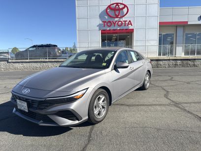 Used 2025 Hyundai Elantra SE