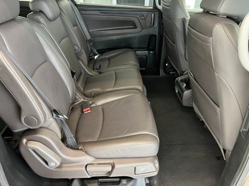 Used 2018 Honda Odyssey Elite image 39