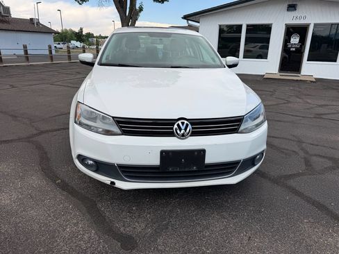 Used 2013 Volkswagen Jetta SEL FWD image 3