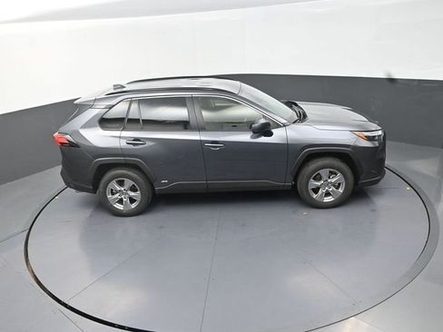 Used 2025 Toyota RAV4 LE image 33